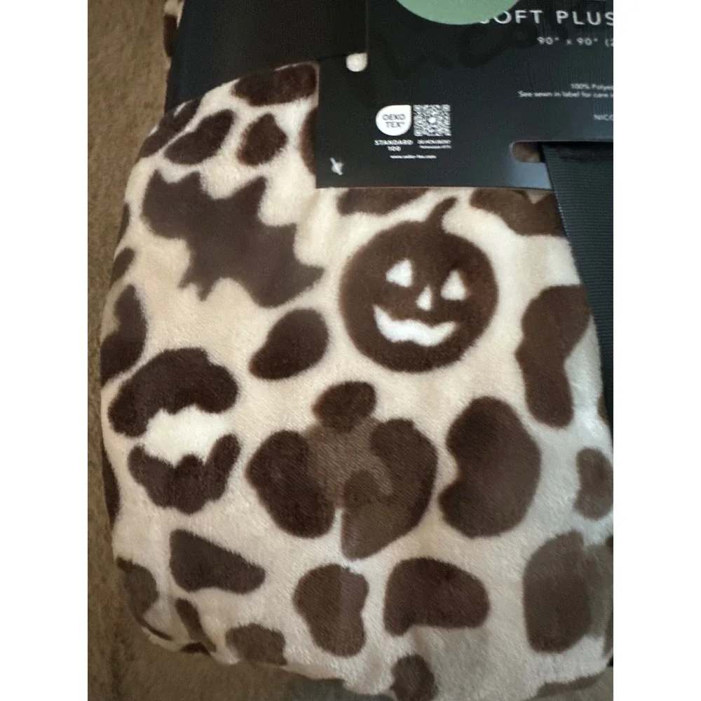 Nicole Miller Home Halloween Leopard Skull Plush Blanket Full Queen Brown Cream